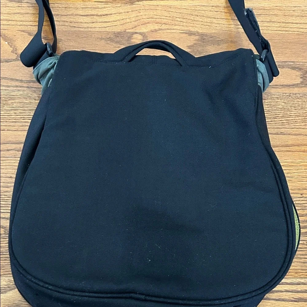 Crumpler bag large